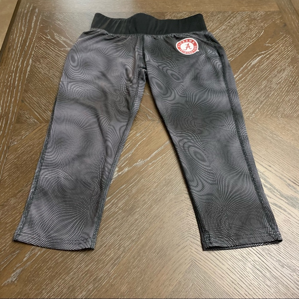 Champion gray round Alabama logo capri legging abstract design Size M